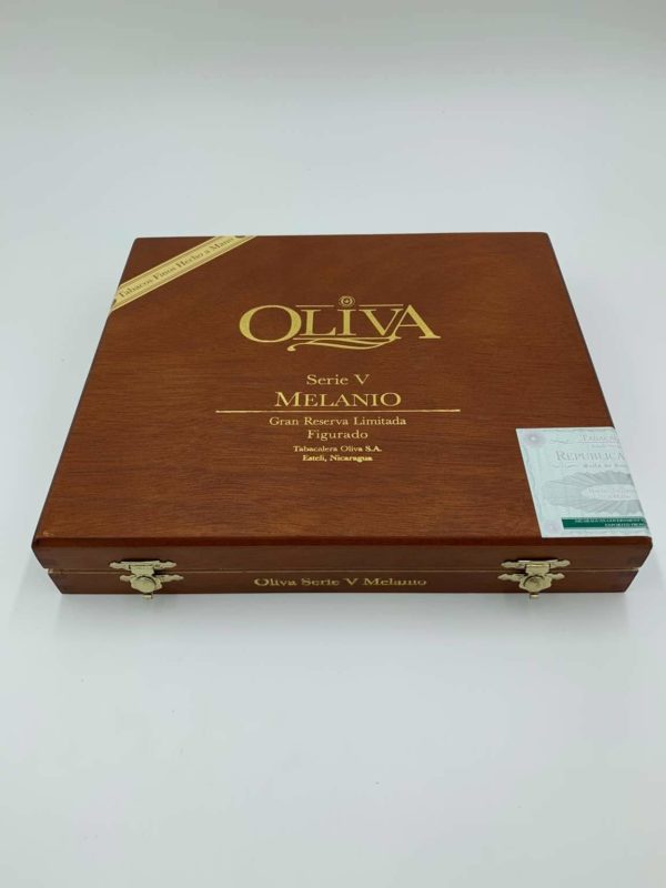 Oliva Serie V Melanio Figurado